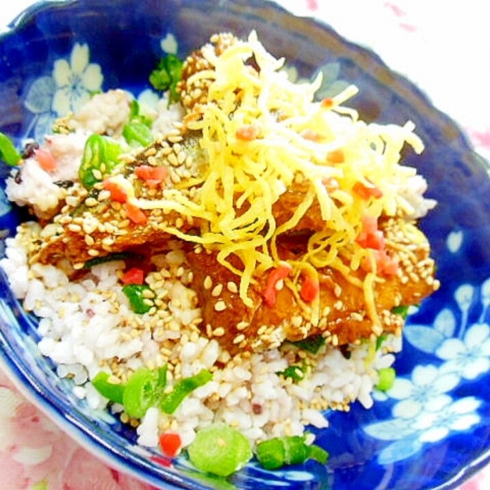 雑穀米de❤酢飯とサンマ蒲焼のどんぶり❤